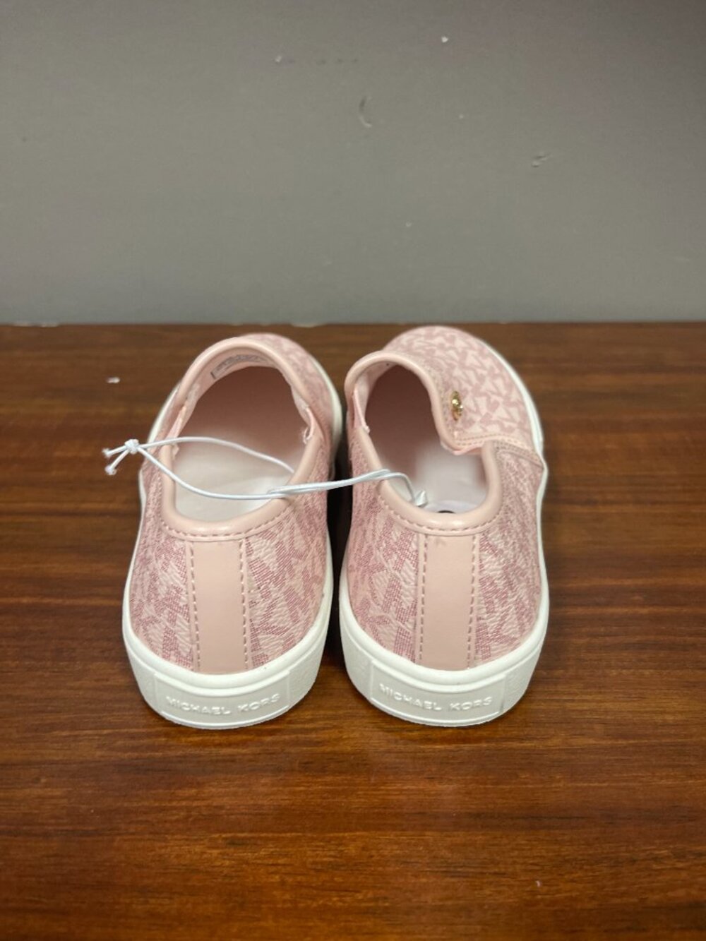 Michael Kors Logo Womens Slip-On Sneakers Blush Pink Casual Shoes Size 5 NWOT - Picture 4 of 4
